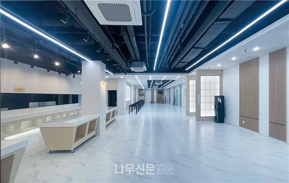 2024.10 [언론보도] [나무신문] 20주년 맞아 리뉴얼 오픈한 성균관컨벤션웨딩홀 2024.10.04 4.jpg