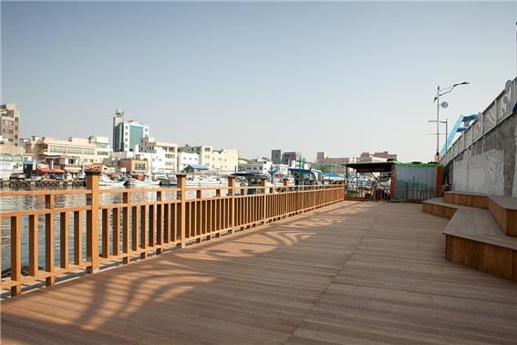 2011.8 [시공갤러리] 골드우드 데크 시공 1.jpg