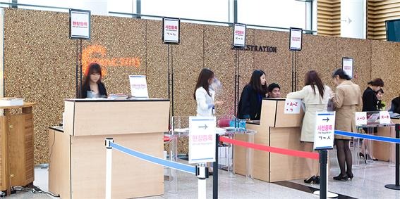 2013.4 [시공갤러리] 포토월 3.jpg