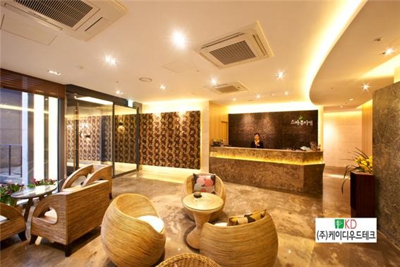 2014.8 [시공갤러리] SPA휴리재 방배동 본사 인테리어 케이디아트월로 아트월 구성 7.jpg