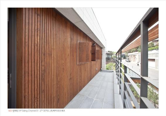 2015.5 [시공갤러리] 평창동 주택에 사용된 KD탄화목 18.jpg