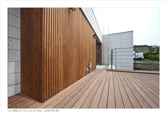 2015.5 [시공갤러리] 평창동 주택에 사용된 KD탄화목 14.jpg