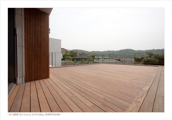 2015.5 [시공갤러리] 평창동 주택에 사용된 KD탄화목 11.jpg