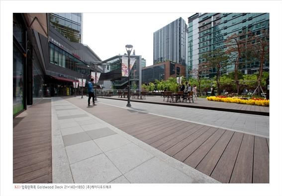 2015.5 [시공갤러리] KD압축탄화목재 골드우드데크 시공 5년후 모습 6.jpg