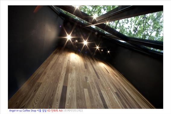 2017.4 [시공갤러리] 엔젤리너스 커피숍 KD 탄화목 시공 18.jpg