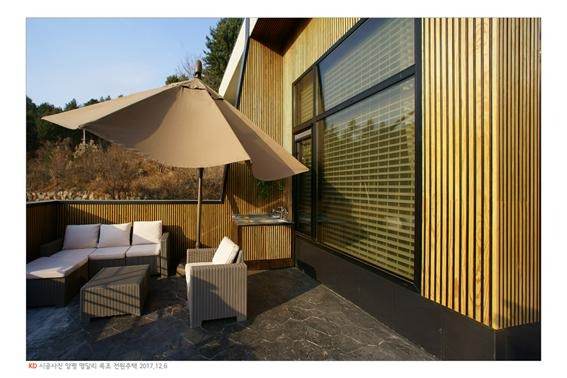 2017.12 [시공갤러리] 명품 전원주택 완공, 양평 서종면 명달리, 케이디우드테크의 탄화목과 오동나무 루버로 설계디자인 14.jpg