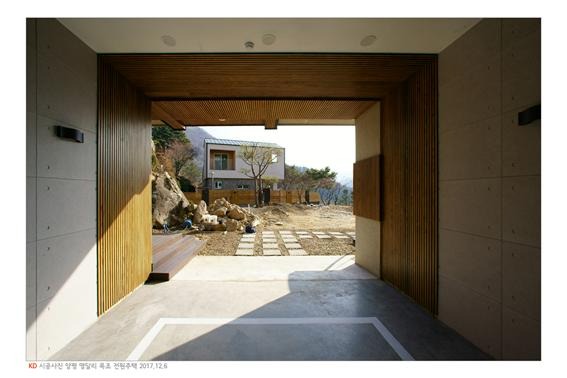 2017.12 [시공갤러리] 명품 전원주택 완공, 양평 서종면 명달리, 케이디우드테크의 탄화목과 오동나무 루버로 설계디자인 6.jpg