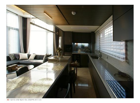 2017.12 [시공갤러리] 명품 전원주택 완공, 양평 서종면 명달리, 케이디우드테크의 탄화목과 오동나무 루버로 설계디자인 2 41.jpg