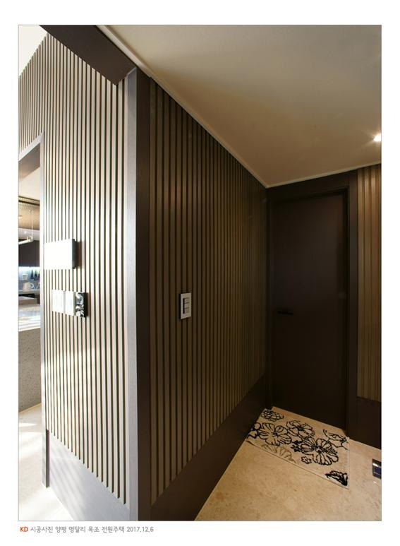 2017.12 [시공갤러리] 명품 전원주택 완공, 양평 서종면 명달리, 케이디우드테크의 탄화목과 오동나무 루버로 설계디자인 2 39.jpg