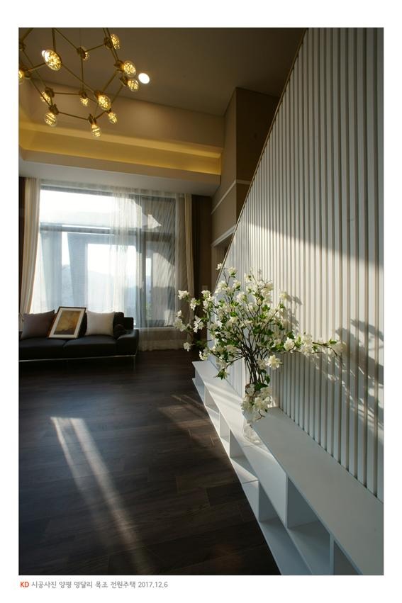 2017.12 [시공갤러리] 명품 전원주택 완공, 양평 서종면 명달리, 케이디우드테크의 탄화목과 오동나무 루버로 설계디자인 2 31.jpg