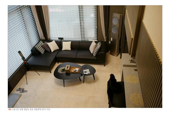 2017.12 [시공갤러리] 명품 전원주택 완공, 양평 서종면 명달리, 케이디우드테크의 탄화목과 오동나무 루버로 설계디자인 2 27.jpg