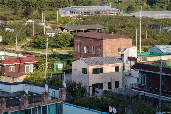 2019.11 [시공갤러리] [ 규화제 시우 sioo ] 경산주택 아라우코 합판에 시우로 외장재 마감 ( 6개월 경과 ) 16.jpg