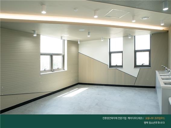 2020.4 [시공갤러리] [ 프라임우드 ] 평택 청소년문화센터에 케이디우드테크 원목루버 - 프라임우드 인테리어 5.jpg