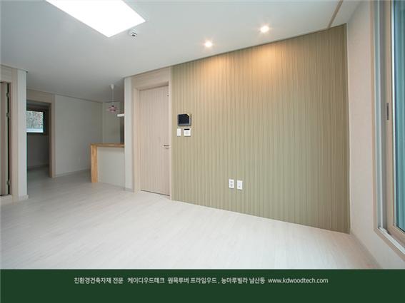 2021.1 [시공갤러리] [ 다세대 인테리어 프라임우드 ] 고재 아트월과 오동나무 천연원목루버 프라임우드가 적용된 남산 능마루빌라 13.jpg