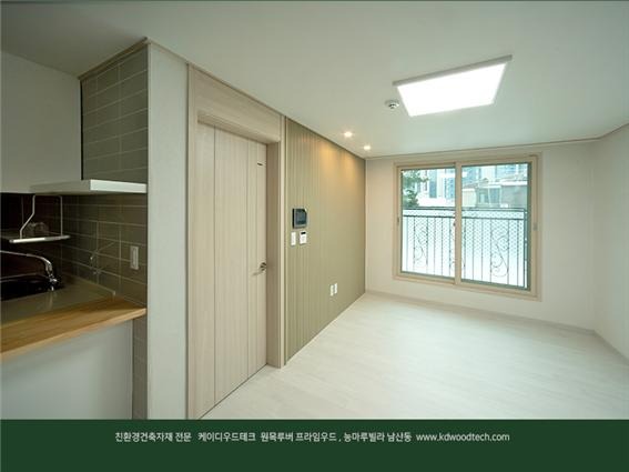 2021.1 [시공갤러리] [ 다세대 인테리어 프라임우드 ] 고재 아트월과 오동나무 천연원목루버 프라임우드가 적용된 남산 능마루빌라 10.jpg