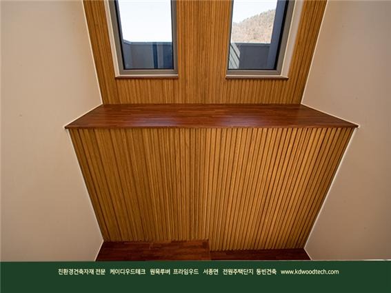 2021.2 [시공갤러리] [ 전원주택 단지 프라임우드 ] 벨라루체힐 침실인테리어 계단인테리어에 오동나무 원목루버 채용 - 동빈이엔씨 7.jpg