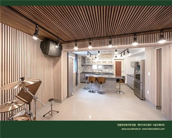 2021.8 [시공갤러리] [ 사운드메이트 음향인테리어 ] 음악매니아의 연주홀, 거실인테리어에 사운드메이트 어쿠스틱 보드패널 설치 8.jpg