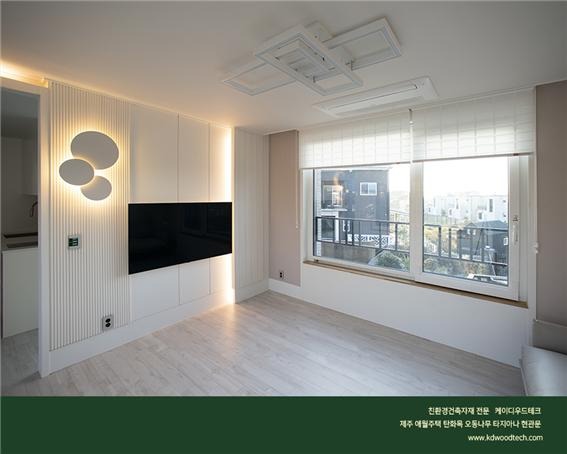 2021.12 [시공갤러리] [ 전원주택 ] 제주 애월읍 바닷가의 주택 ; 타지아나 현관문 에버히노끼 오동나무 탄화목 등의 침실,욕실 테라스 인테리어와 익스테리어 9.jpg